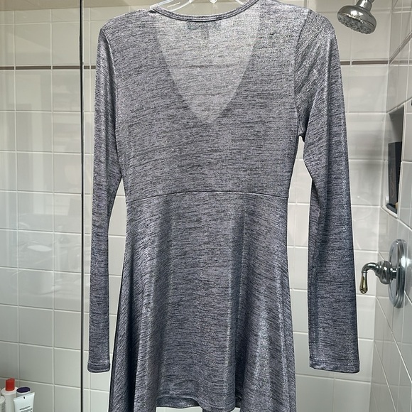 Karen Kane silver tunic. Size small. Light weight fabric. - Picture 3 of 3